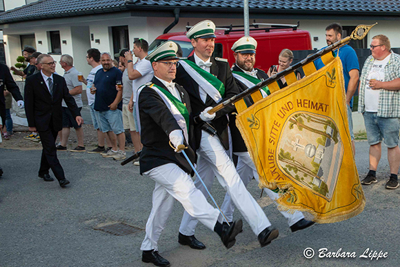 SchV KlR Kranzniederlegung BLippe Fahne 1