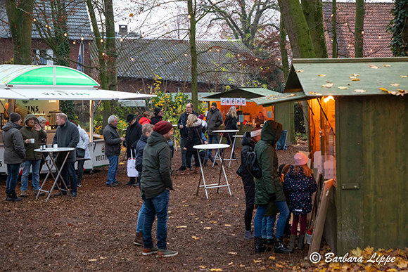 Weihnachtsmarkt Schneermann BLippe Stande