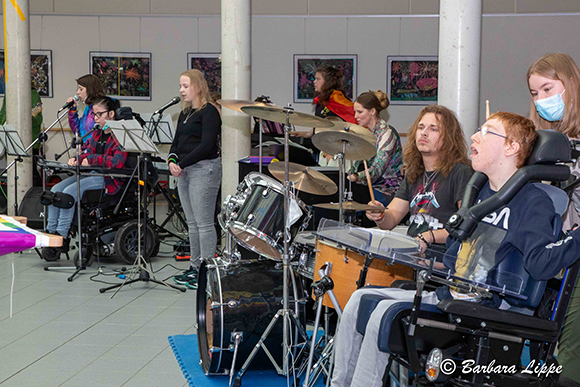 Bruckenschule Ernennung CourageSchule BLippe Band