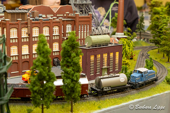 AntoniusSch Adventsmarkt 2024 BLippe Eisenbahn