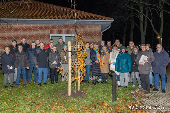 Blutbuchenpflanzaktion 2024 BLippe Gruppe