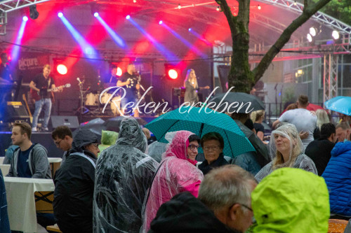 Dorfbiergarten - Samstag mit den Bands 