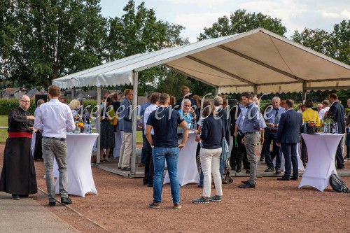 Integrationssportplatz MV Ministerin Scharrenbach - BLippe-19