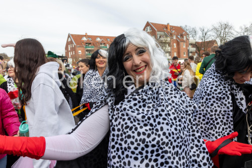 Straßenkarneval-2024-BLippe-15