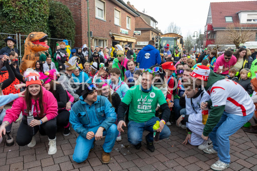 Straßenkarneval-2024-BLippe-40