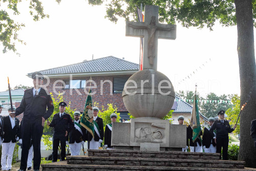 SchF KlR Ehrenmal Zapfenstreich-BLippe-18