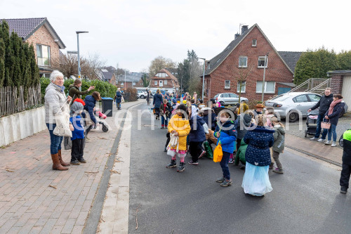 Schulkarneval-AntoniusSch-2023-BLippe-14