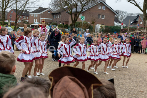 Schulkarneval-MichaelSch-2023-BLippe-33